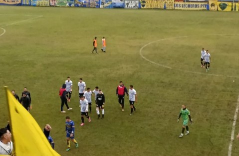 Alem volvió a dar un paso atrás y perdió de local contra uno de los últimos