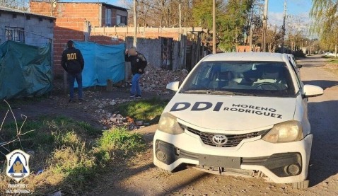 Allanamientos y detenidos por venta de droga en el barrio Agua de Oro