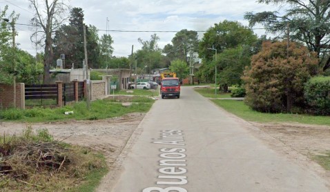 Motochorros asaltaron a una mujer en barrio Santa Brígida y vecinos reclaman por mayor seguridad