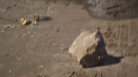 Locura y terror en el centro: feroz enfrentamiento entre barrabravas de Alem y la Policía