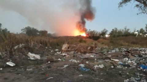 Duro comunicado de ambientalistas locales por el basural del Corralón Municipal