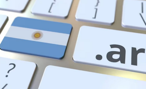 Tener página web se vuelve costoso: los dominios de internet aumentaron casi un 7500%