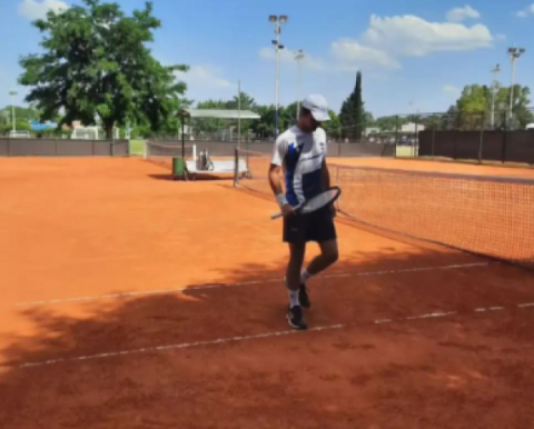 Un tenista rodriguense de 17 a&ntilde;os pide ayuda para no tener que abandonar su carrera: su historia
