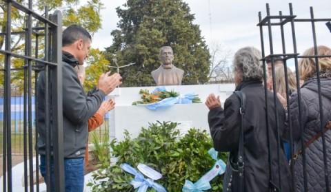 Con banda sonora y reconocimientos se realizó el acto a 172 años de la muerte del Gral. San Martín
