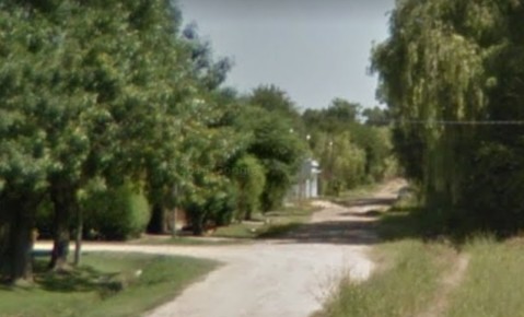 Se sentaron a merendar en familia y un ladrón se acercó hasta su ventana para robarles