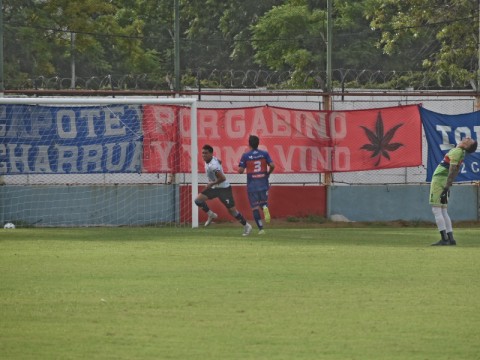 Atlas ganó un partidazo en Rosario y sumó de a tres por primera vez