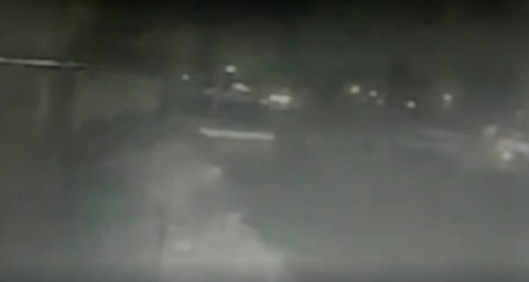 Video: así chocaron un auto y una ambulancia en Ruta 7 y dos personas resultaron heridas
