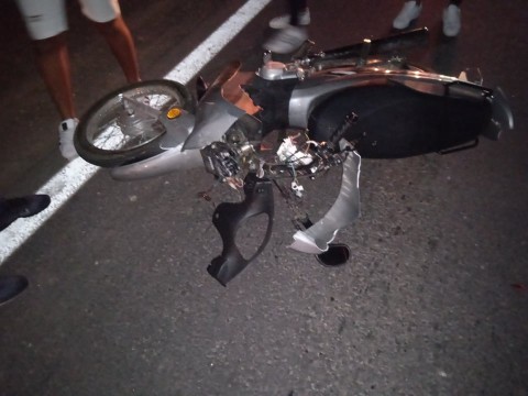 Un auto colisionó con un motociclista en Ruta 7 durante la madrugada del sábado