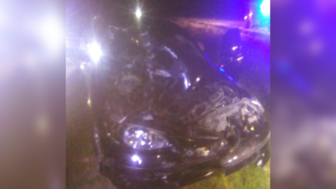 Un hombre terminó herido tras chocar su auto contra un camión en Ruta 6