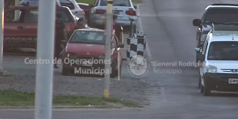 Video: tenía pedido de captura y tras un control vehicular en el casco céntrico terminó detenido