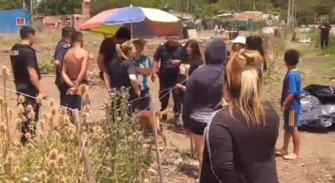 La trama del violento conflicto que tiene en vilo al barrio San Carlos hace más de 50 días