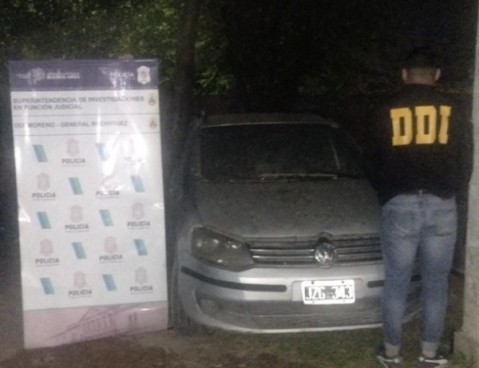 La Policía encontró vehículos robados durante un importante operativo en talleres mecánicos