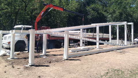 Cómo es la obra de los puentes peatonales que construyen en el Polideportivo Municipal