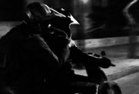 Sin robarle nada, motochorros atacaron salvajemente a un joven en la zona de Pablo Marín