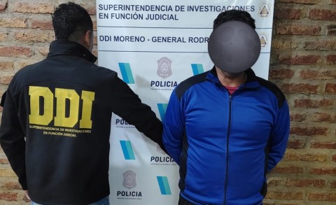 Lo denunció por una situación que le causó terror y la Policía lo detuvo tras un operativo encubierto