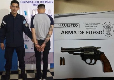 Deambulaba armado por el centro en la madrugada y fue detenido