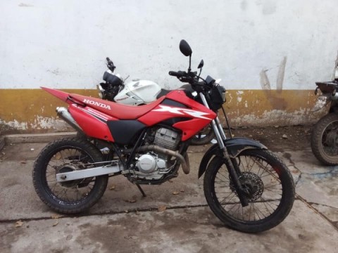 El Municipio informó que arrestaron a un sujeto a bordo de una moto Tornado roja