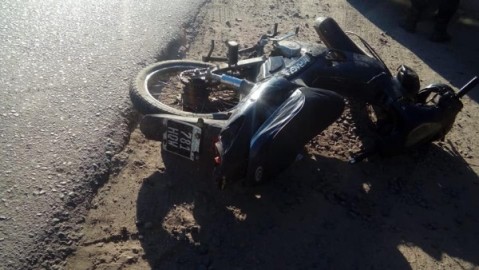 Motochorro quiso robar, forcejeó con la víctima y terminó detenido