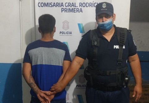 Violencia pura: detuvieron a un hombre por golpear a su pareja y a dos delincuentes por un brutal asalto
