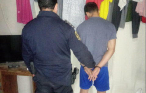 Cayó un ladrón que asaltó un comercio en el barrio Maravilla del Oeste