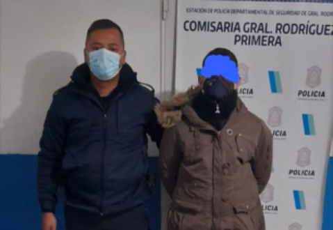 Arrestaron en Parque Irigoyen a un hombre que circulaba con una moto robada hace 3 años