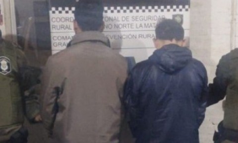 Arrestaron a tres delincuentes por robo de una moto