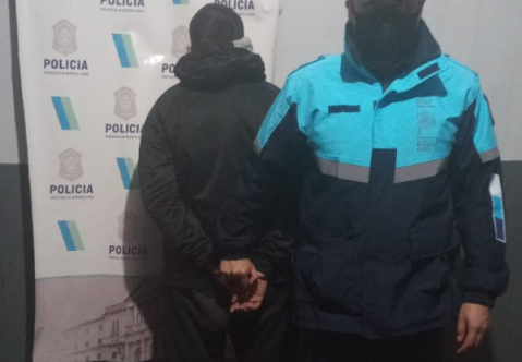 Una adolescente vivió un momento de terror en un colectivo y un hombre terminó arrestado