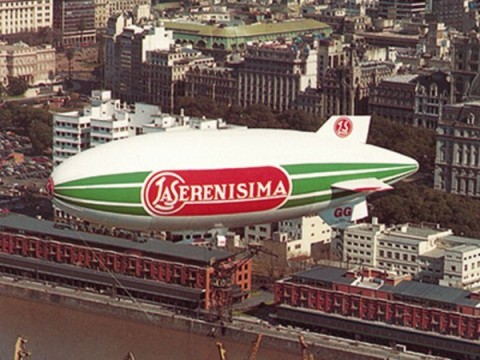 La historia del dirigible de La Serenísima, que hace 25 años volaba por última vez sobre el cielo argentino
