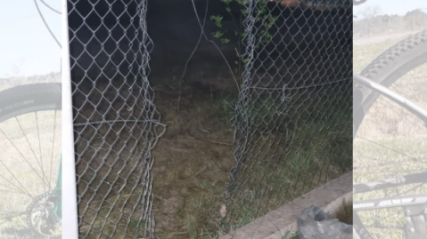 Cortaron el tejido de una casa en barrio Parque Joly y entraron a robar