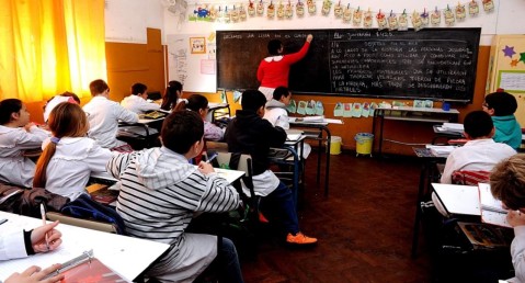 Los docentes bonaerenses aceptaron la propuesta paritaria de la Provincia: así quedaron los sueldos