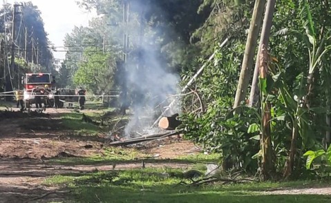 La angustiante situación en los barrios: entre la falta de energía y focos de peligro por cables sueltos con corriente