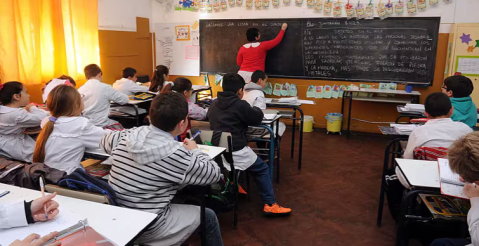 Lanzaron un programa para fortalecer la educación secundaria en las escuelas bonaerenses