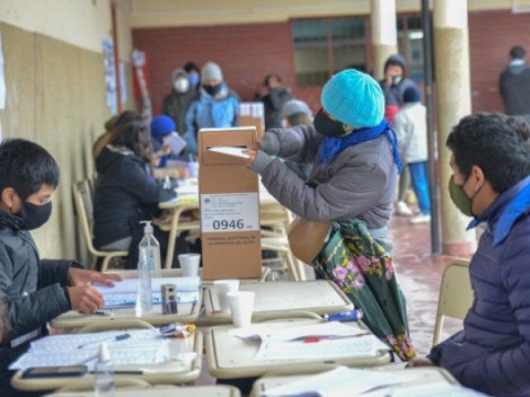 Aislados o contagiados de Covid-19 podrán ir a votar "bajo riguroso protocolo"