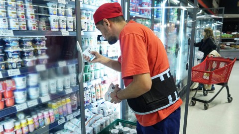 Reabren la discusión paritaria para los empleados de comercio: cuánto cobraron el último mes y qué aumento reclaman