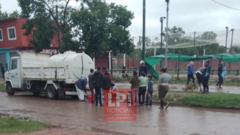 Camión cisterna sale a repartir agua por los barrios de General Rodríguez: lugares y horarios por donde pasará