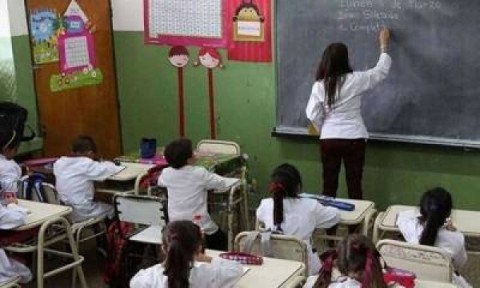 Proponen sumar una hora más de clases en las escuelas primarias de todo el país