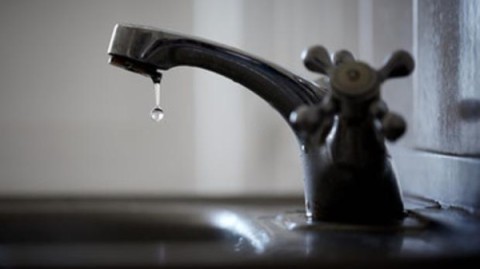 Múltiples reportes de falta de agua por trabajos de ABSA en el centro