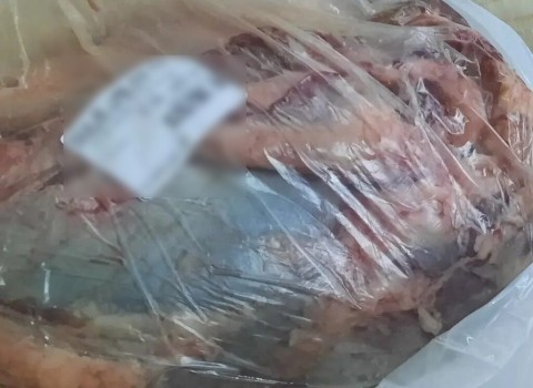 Denunció que una carnicería le vendió carne en mal estado, pero el comercio lo desmintió: qué dijo cada uno al respecto