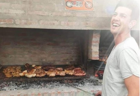 Iba en moto a buscar a su hermana, lo atropelló un auto y murió: "Queremos que pague"