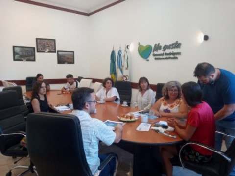 Comirec y el Municipio elaboran metas de capacitación docente y control industrial para cuidar la Cuenca del Río Reconquista