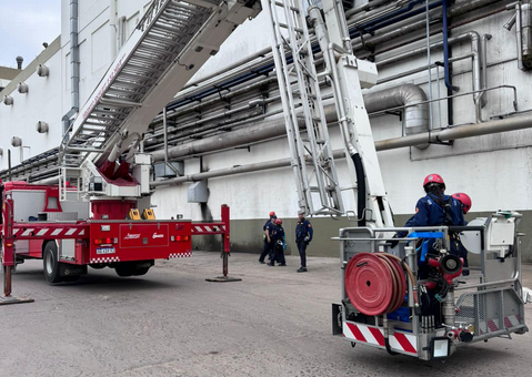 Qué hacían los bomberos trabajando frente a la planta de La Serenísima