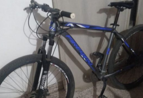 Le robaron la bicicleta y recibió un llamado telefónico que lo alarmó