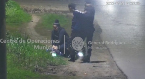 Video: así detuvieron a dos sujetos en la Ruta 24