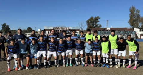 Con un primer tiempo soñado, Atlas venció a Muñiz en el arranque del campeonato