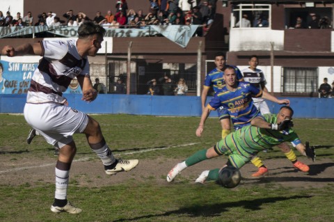 Atlas y Alem no se sacaron ventajas en el derby zonal