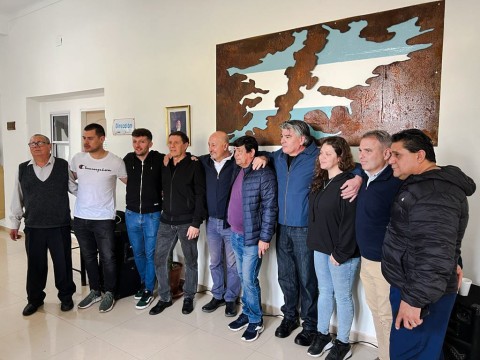 Homenaje a los héroes de Malvinas en el Hospital Sommer