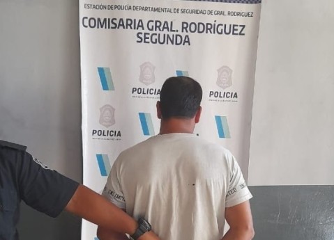 Tras varios episodios violentos, un hombre fue a buscar a otro y lo asesinó de dos cuchillazos