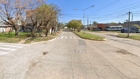 Robaron una moto de la puerta de una casa cerca del Cementerio