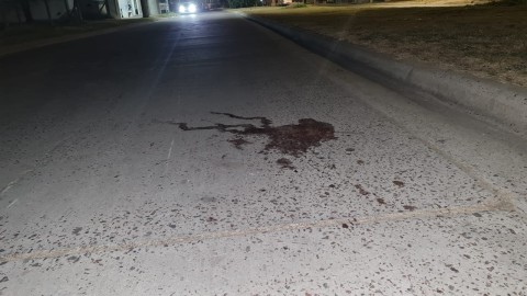 Un joven se accidentó con su moto en barrio Bicentenario y se encontraría en estado crítico