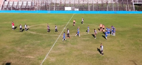 Alem recibi&oacute; una dura paliza de El Porvenir